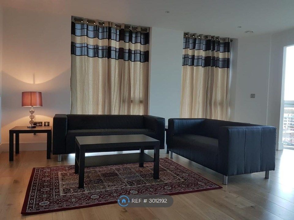 Property photo 1 of 9 Living Room