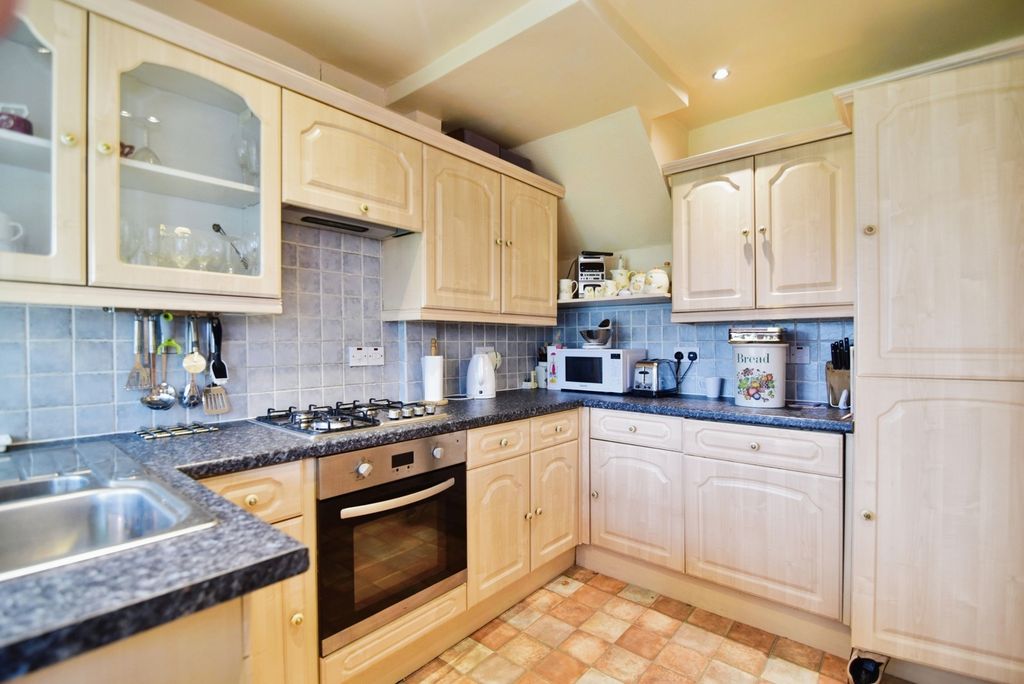 Property photo 3 of 17 Pbox-Img.Jpg