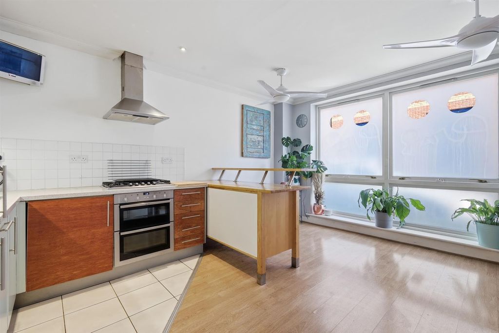 Property photo 3 of 16 6_002_Img_0799.Jpg