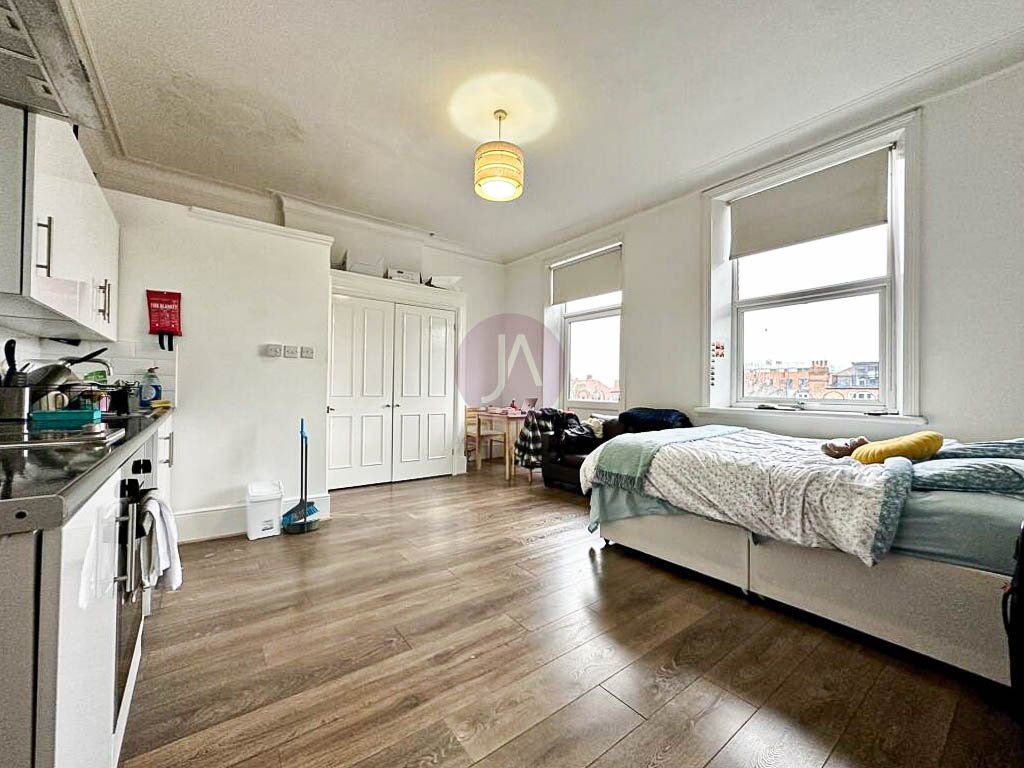 Property photo 2 of 4 Picture No. 13
