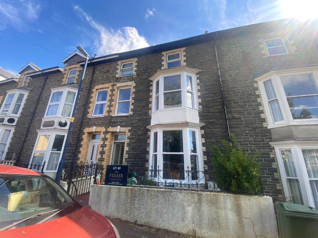 Property photo 1 of 9 HMO Property For Rent