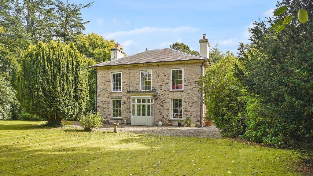 Property photo 1 of 35