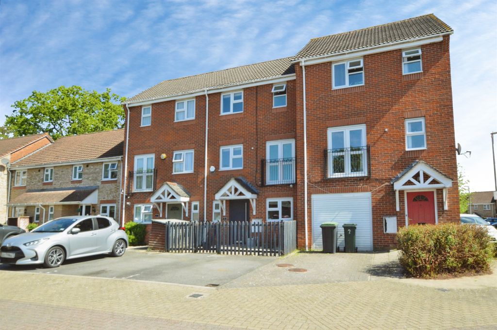 Property photo 2 of 19