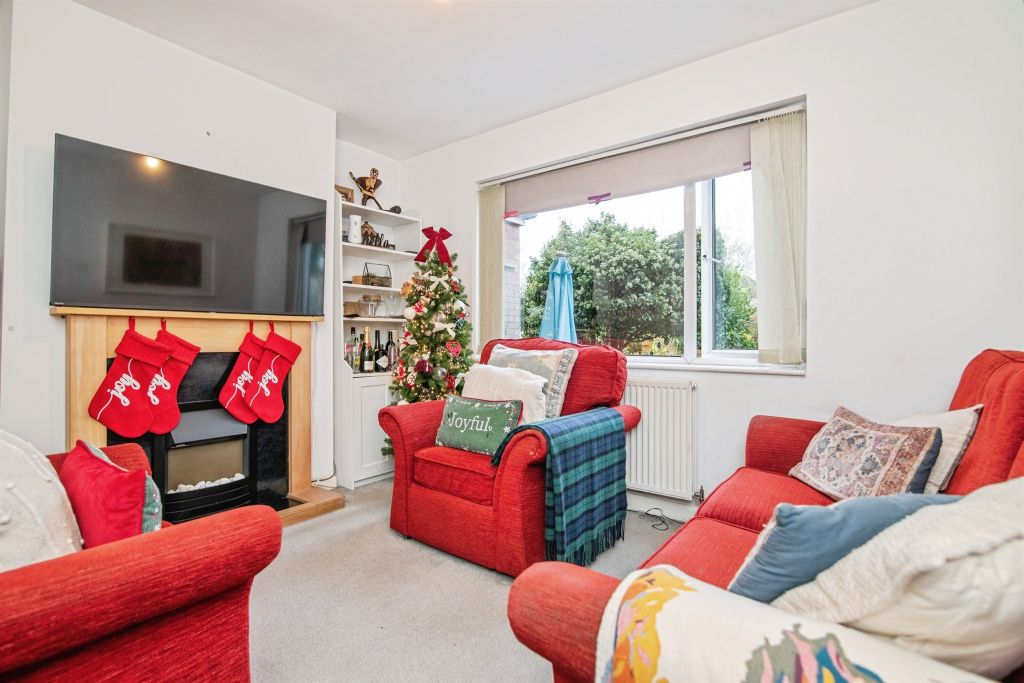 Property photo 2 of 17