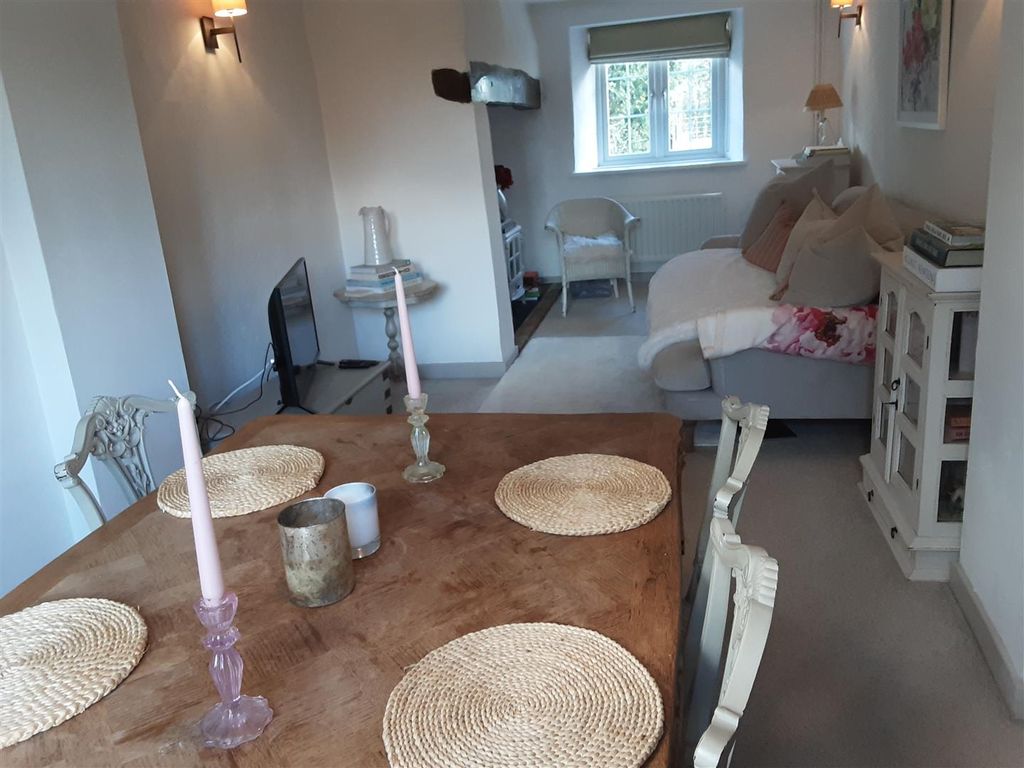 Property photo 3 of 11 Lounge Diner