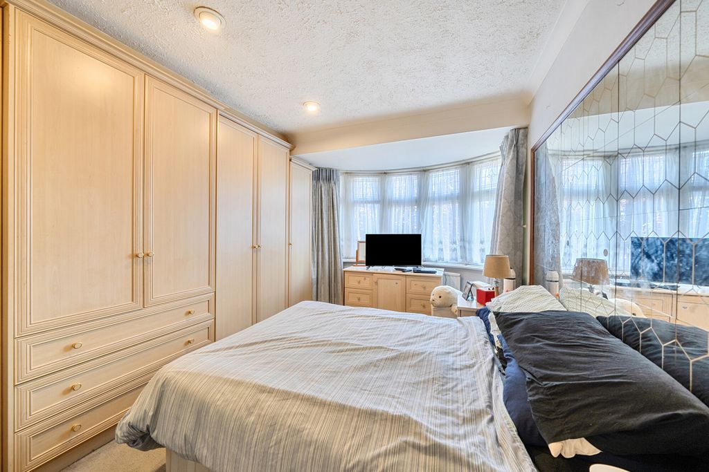 Property photo 3 of 20 1456479-12-6A045B...