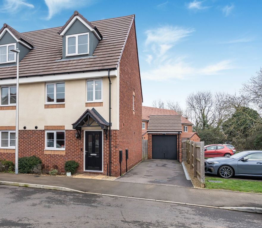 Property photo 1 of 19 Front