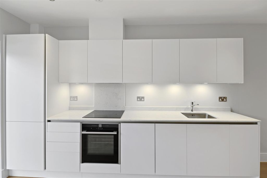 Property photo 3 of 8 3Ad508De-1d99-435A-B4F6-534B21961Fdflebp - 4 St Ives Pl (Flat 2) (36).Jpg