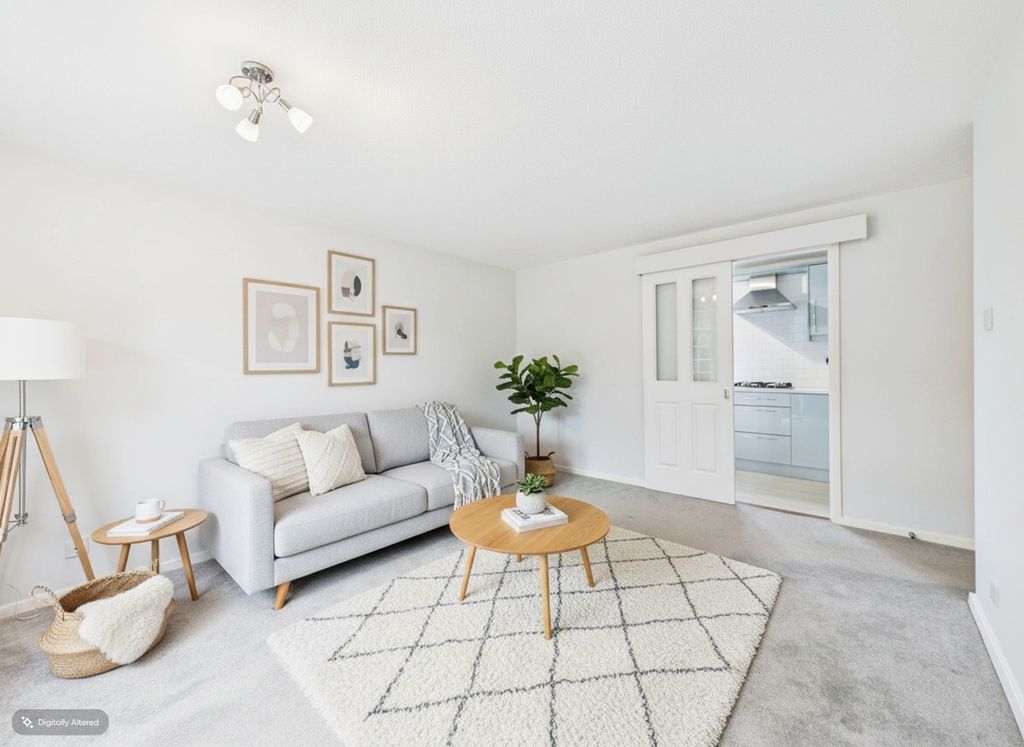 Property photo 1 of 12 4486891
