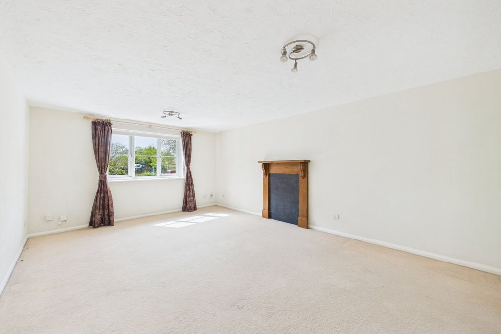 Property photo 2 of 7 Picture No. 16