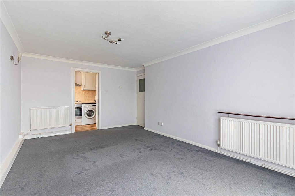 Property photo 3 of 18 Picture No. 06