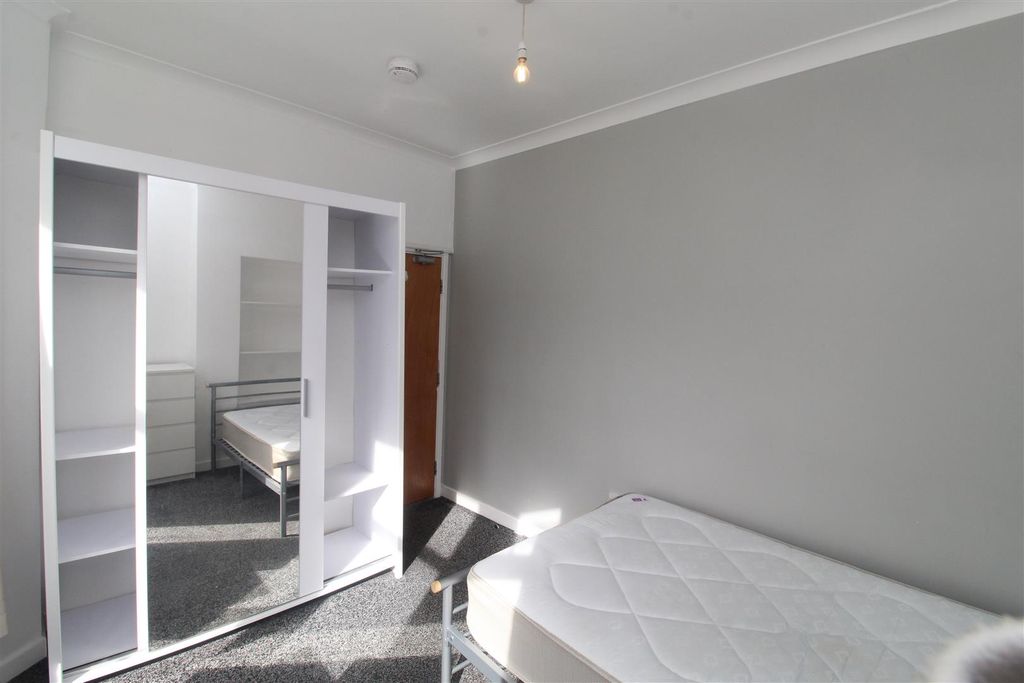 Property photo 2 of 10 Img_0881.Jpg