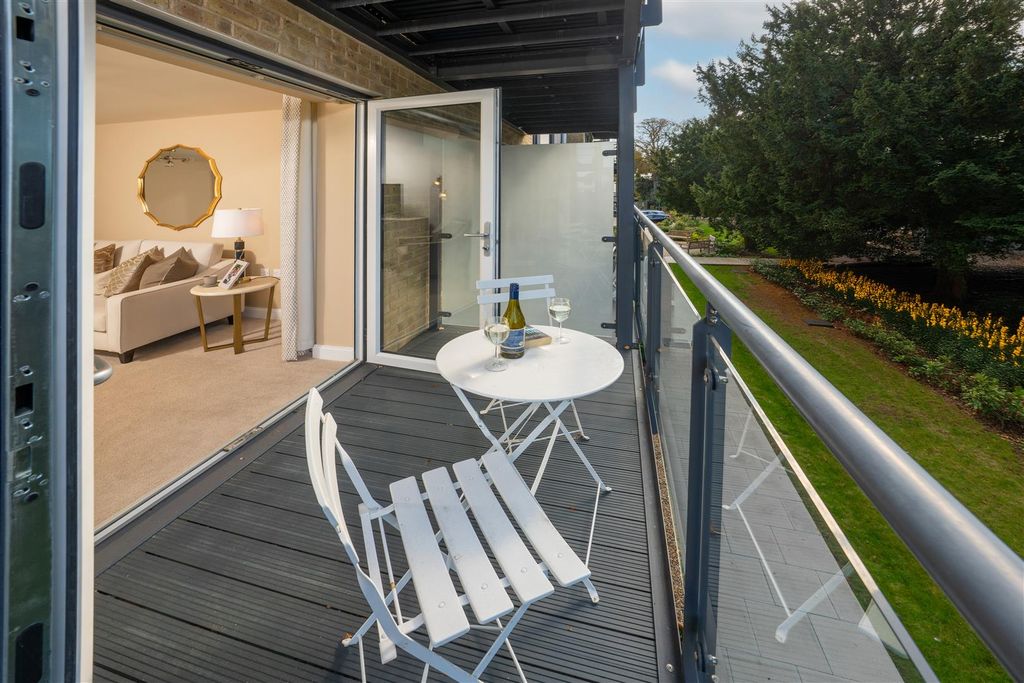 Property photo 3 of 14 Apt 25 Pearson House..Jpg