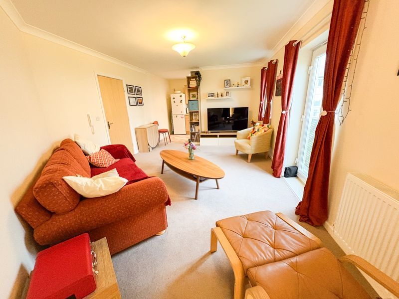 Property photo 3 of 7 Photo 6