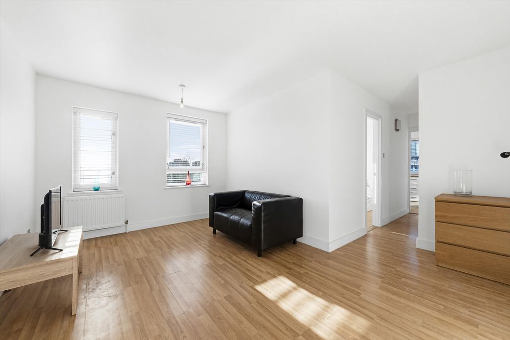 Property photo 1 of 12 Image