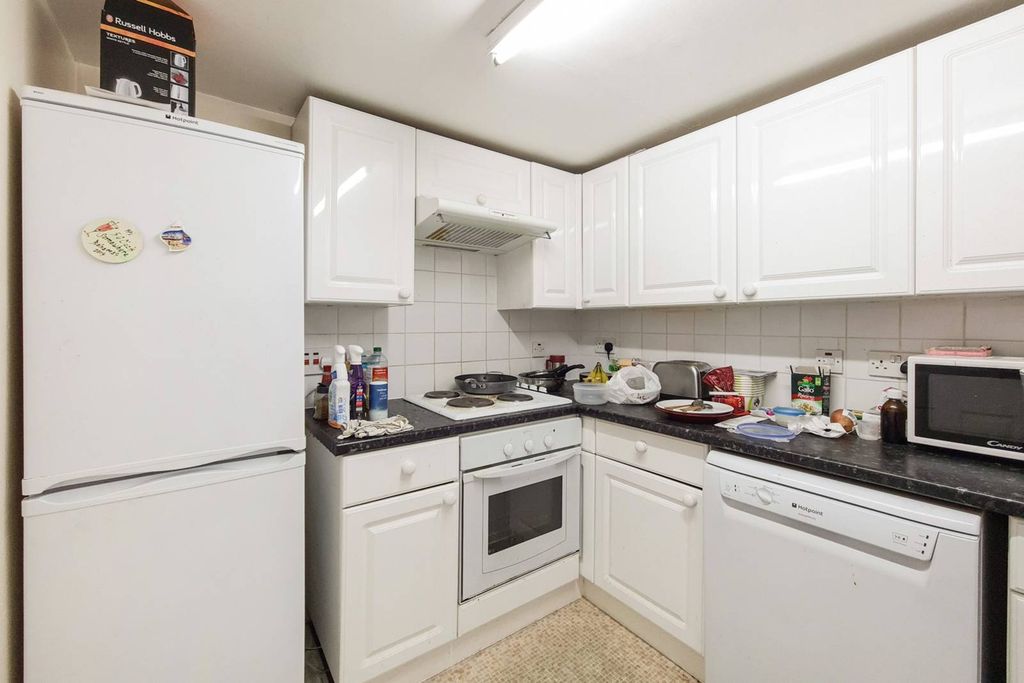 Property photo 3 of 5