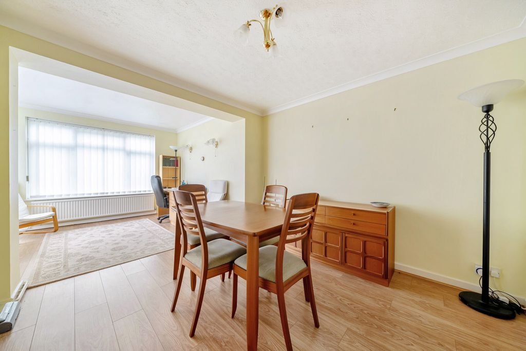 Property photo 3 of 16 Dining