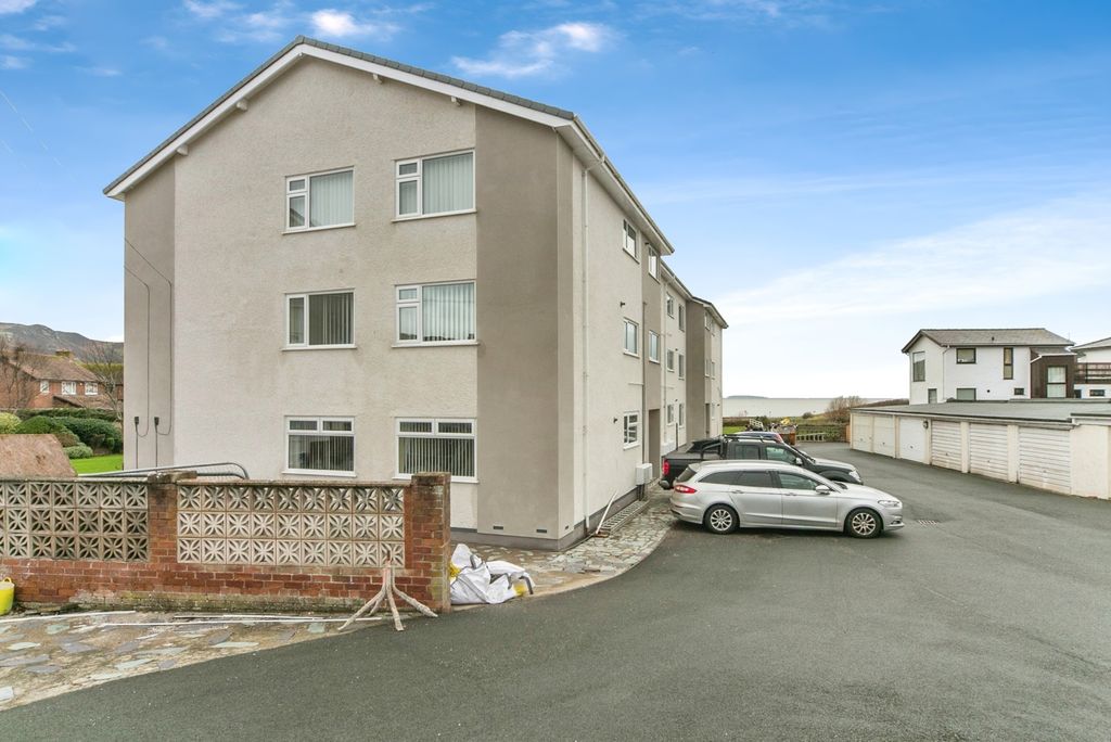Additional image 15 of 3 bed flat for saleRiverside Court, Deganwy, Conwy LL31