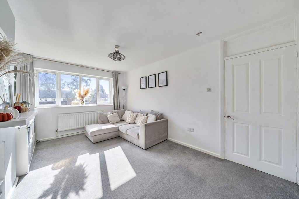 Property photo 2 of 12 1364341-7-68E7978...