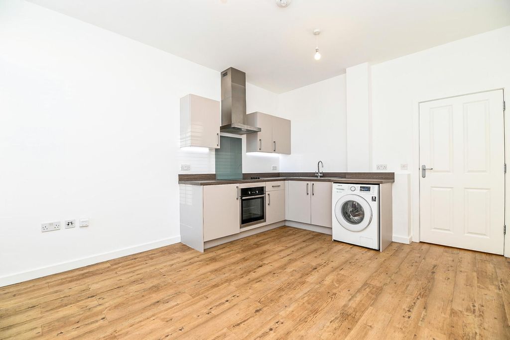 Property photo 2 of 14 Kitchen