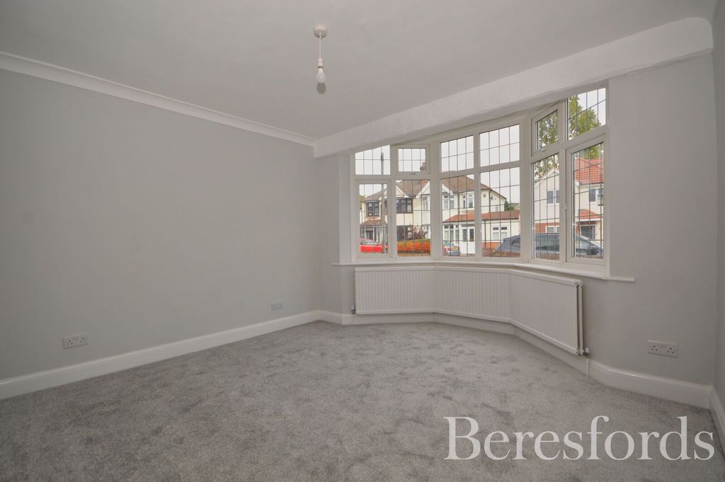 Property photo 2 of 15 Picture No. 02