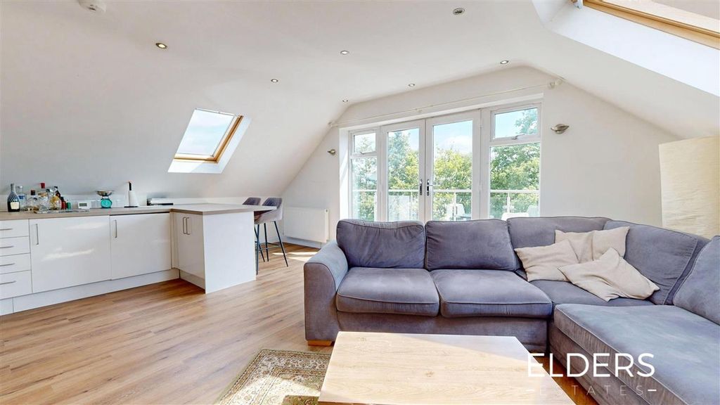 2 bed flat for saleStation Road, Ilkeston DE7 photo 4