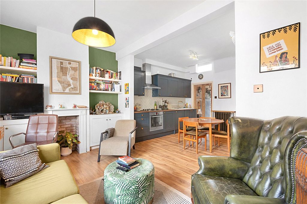 Property photo 1 of 12 Living
