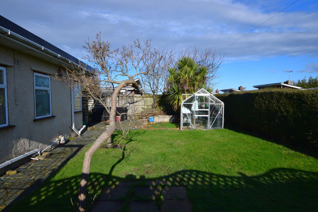 Property photo 3 of 15 Garden