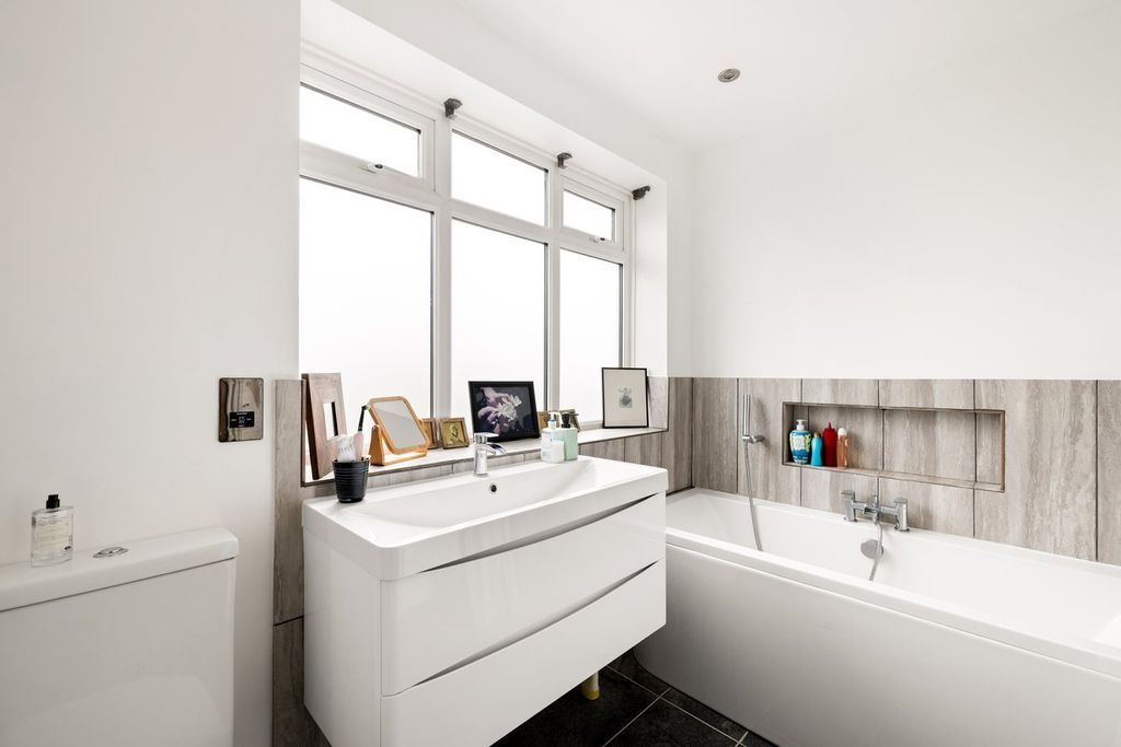 Additional image 14 of 5 bed detached house for saleShorncliffe Road, Folkestone CT20