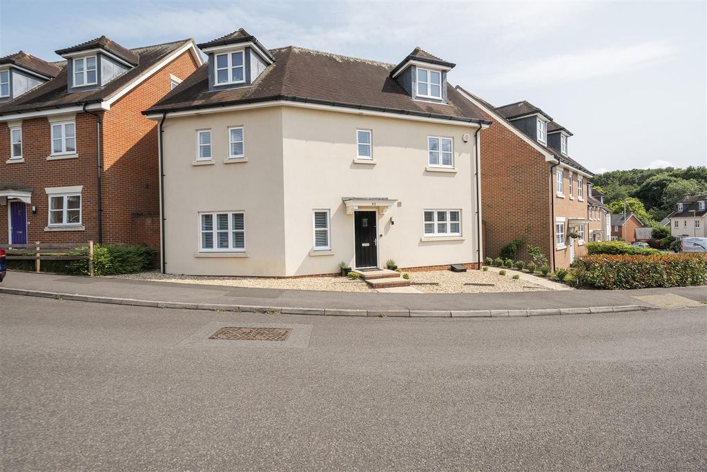 Property photo 1 of 23 24-1304305-40-68406F3F19381-Arw-24 (1).Jpg