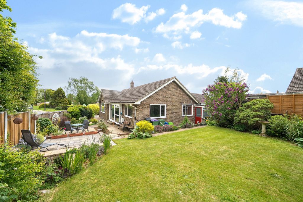 Property photo 1 of 19 Garden