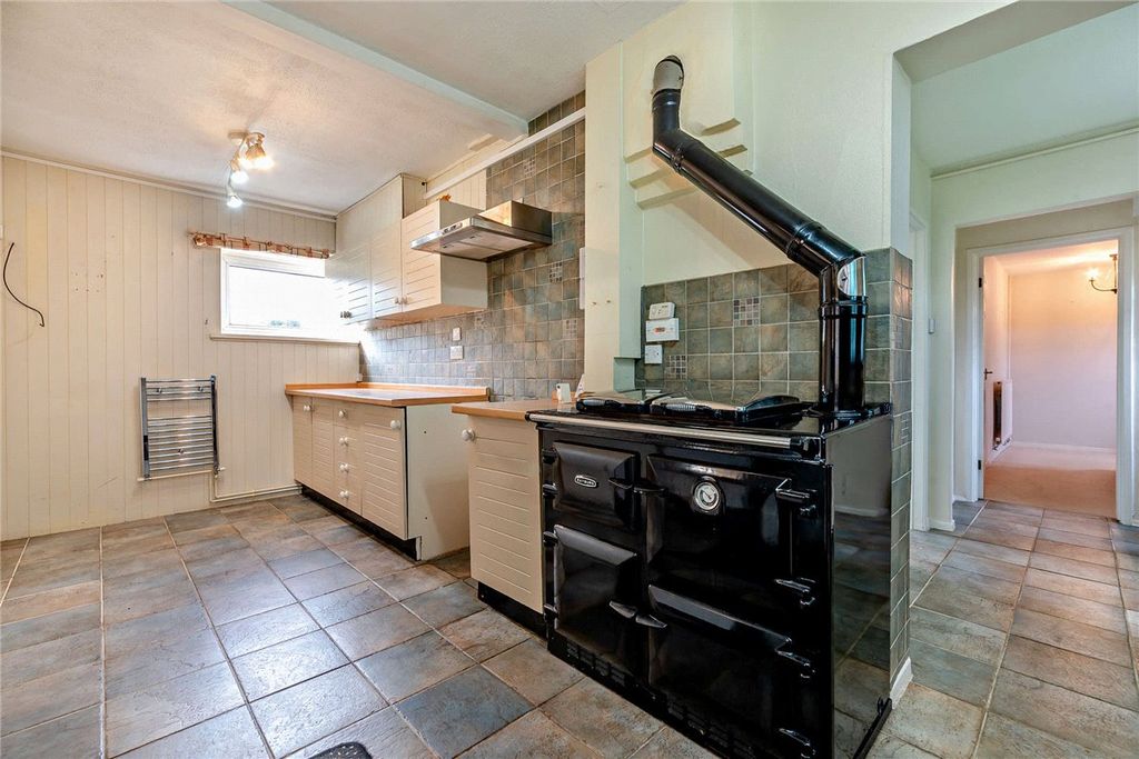 Property photo 1 of 21 Picture No. 13