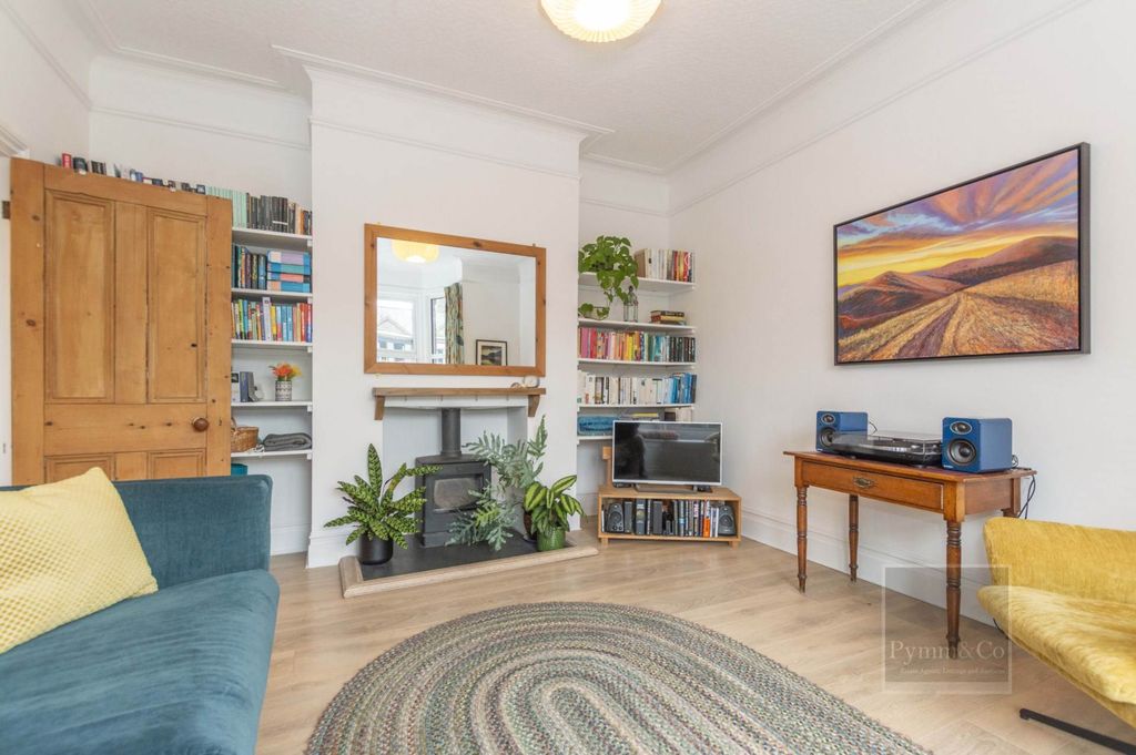 Property photo 3 of 21