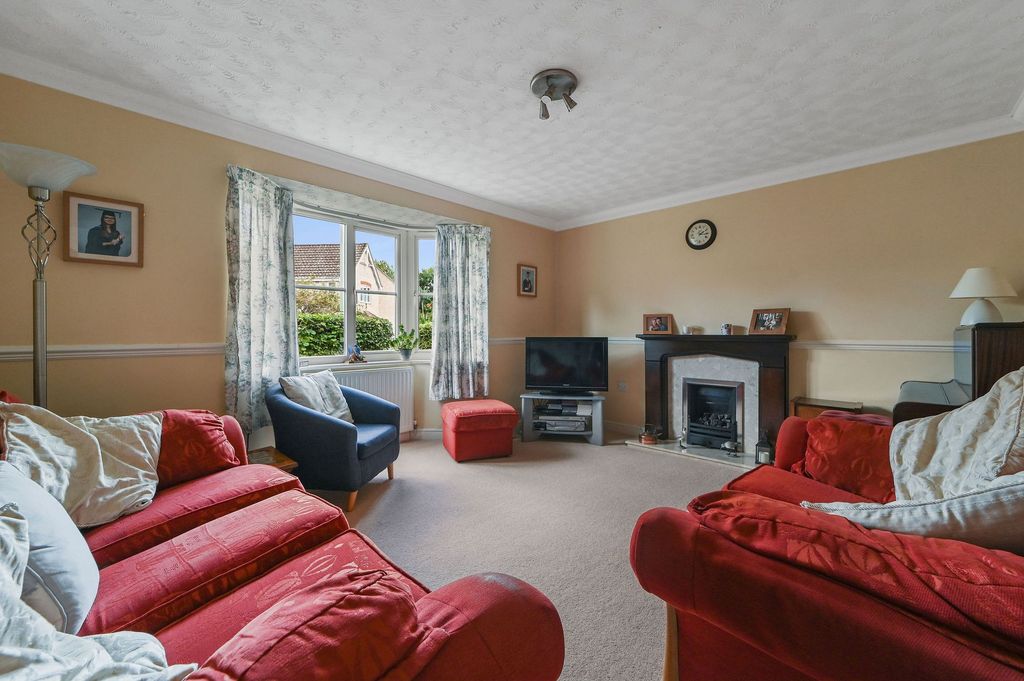 Property photo 2 of 16
