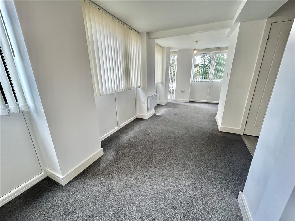 Property photo 2 of 12 Image