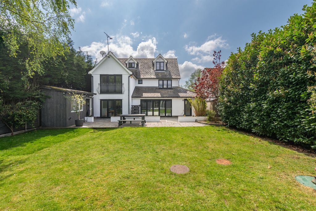 Property photo 1 of 23 Rear Garden