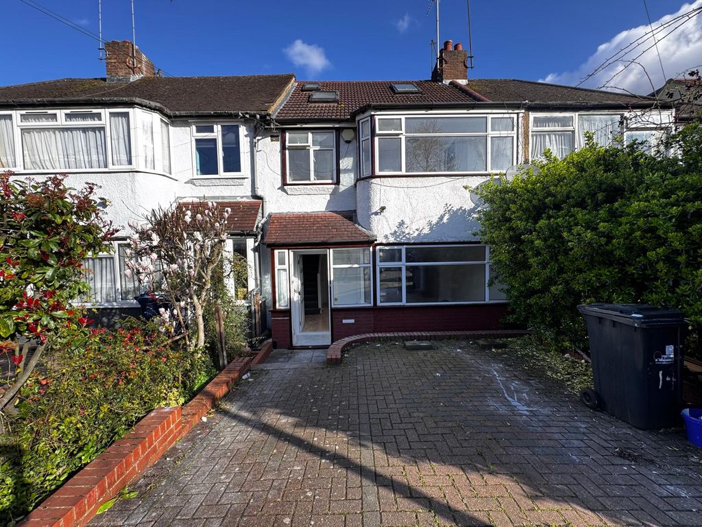 Property photo 1 of 9 Photo 9