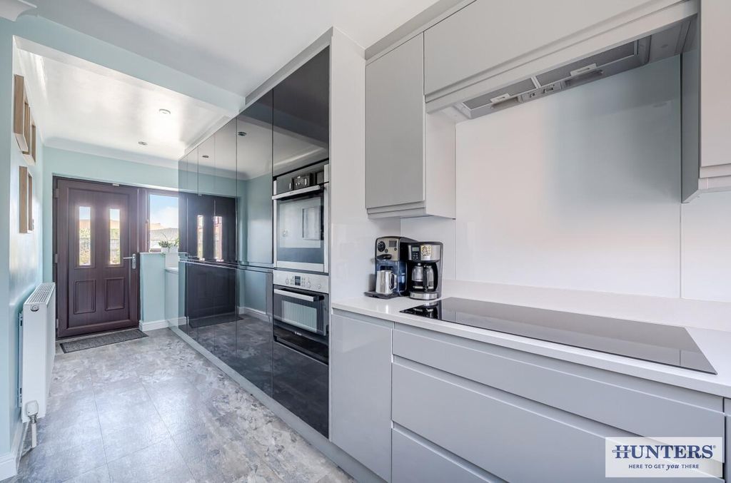 Property photo 3 of 22 Fd992070-8B4F-4Bbb-Ae74-3A89Db2Dda21.Jpg