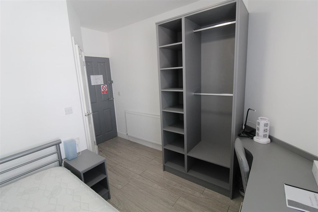 Property photo 3 of 9 Img_9937.Jpg