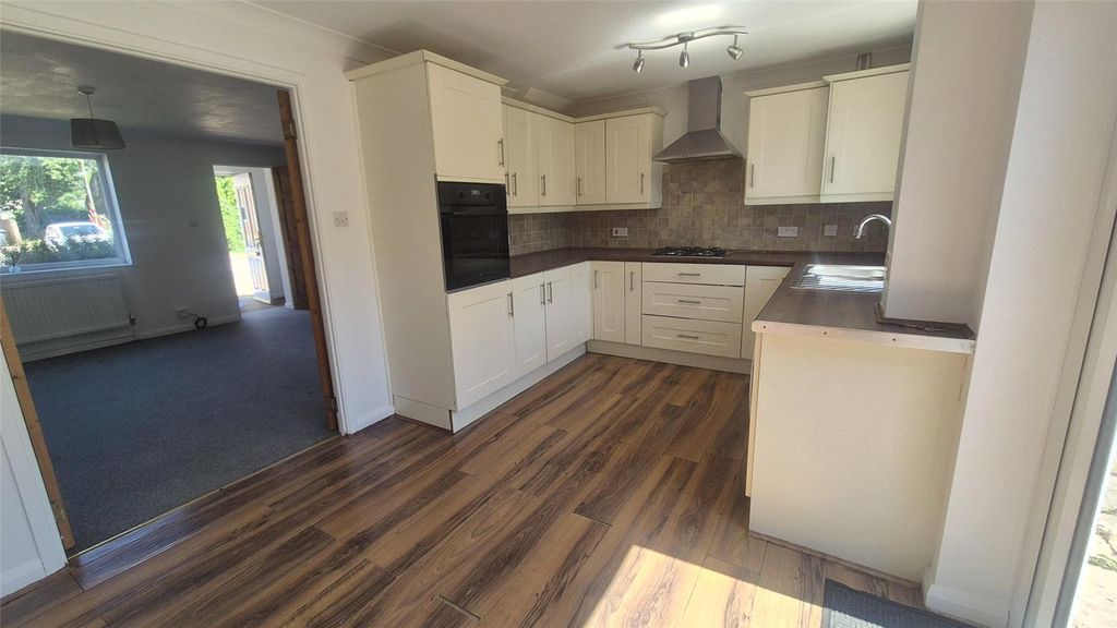 Property photo 2 of 11 Picture No. 03