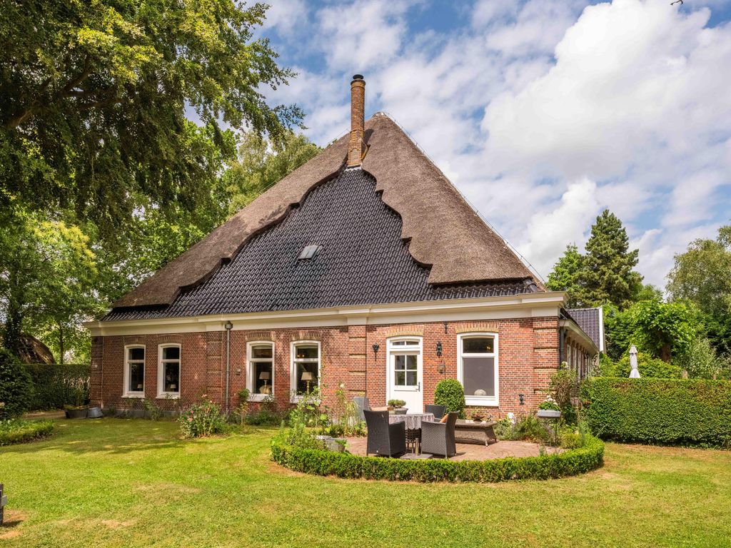 Property photo 2 of 97