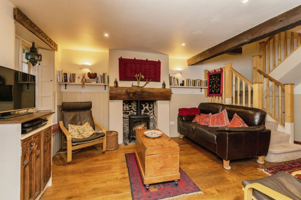 Property photo 2 of 17