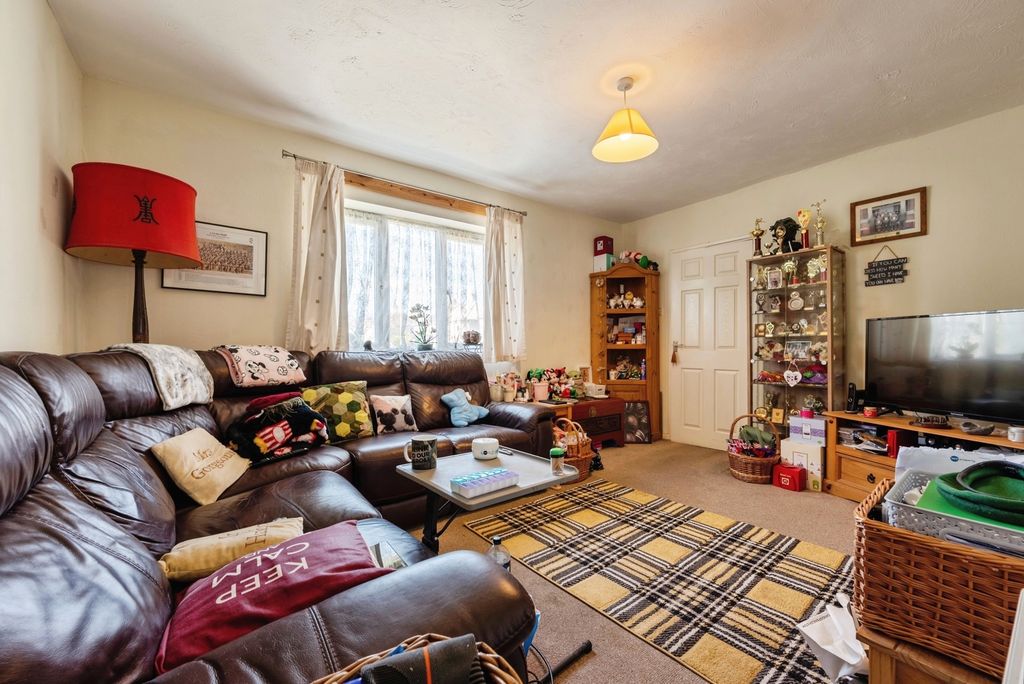 Property photo 2 of 12 Photo