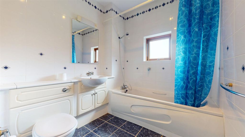 Additional image 21 of 3 bed flat for saleWoodward Place, Loughton Lodge, Milton Keynes MK8