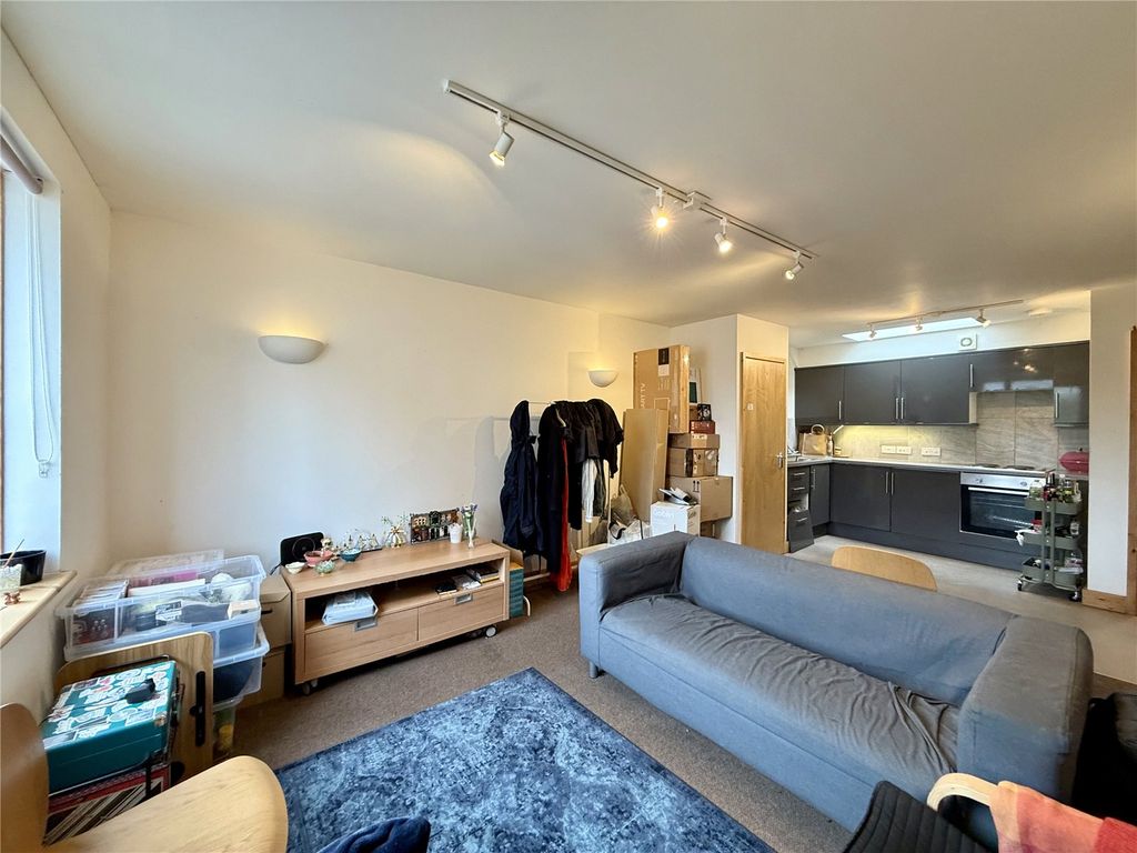 Property photo 3 of 13 Picture No. 10