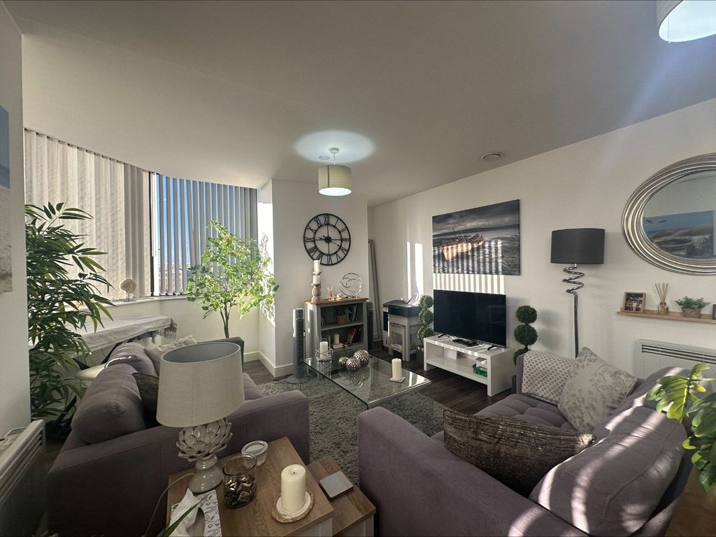 Property photo 3 of 11 Picture No. 15