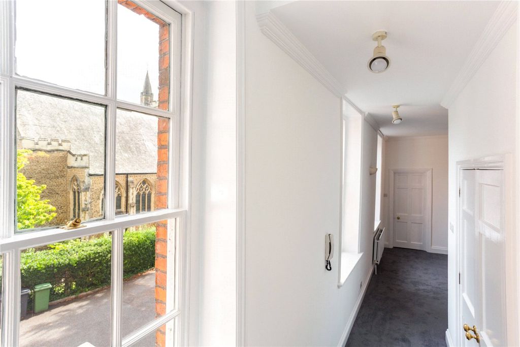 Property photo 2 of 10 Hallway