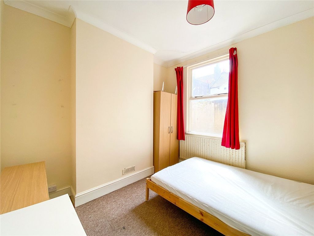 Property photo 1 of 6 Picture No. 09