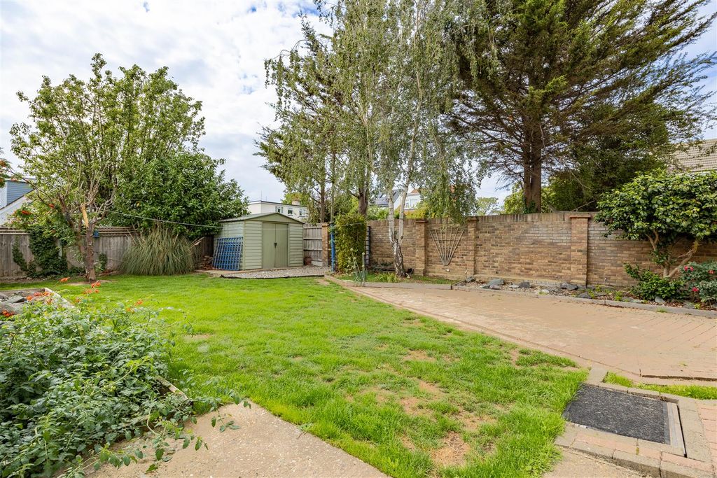 Property photo 2 of 35 Rear Garden