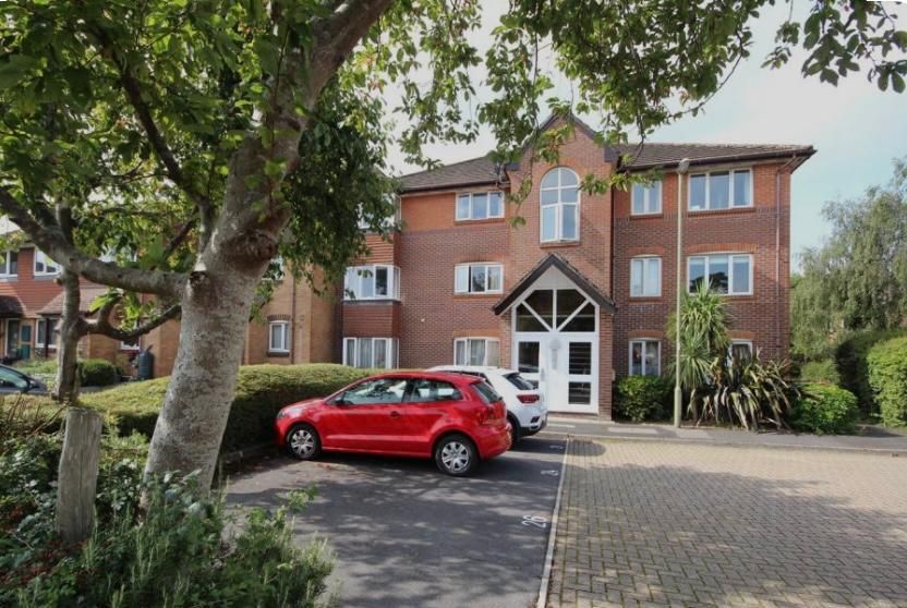 Property photo 1 of 9 1 Bedroom Ground Floor Flat